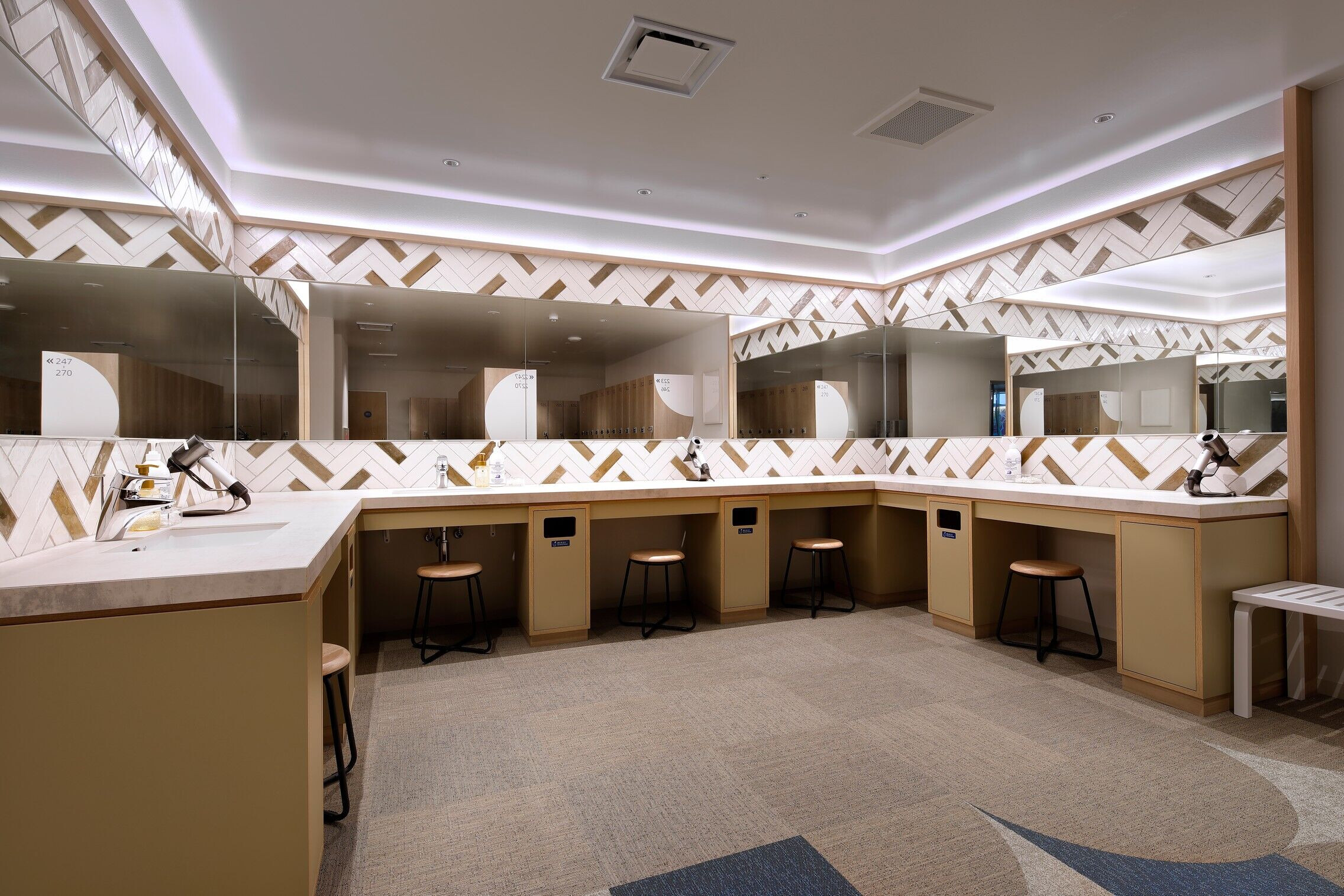 https://archello.com/story/111913/attachments/photos-videos/12 photo_credit Naoomi Kurozumi