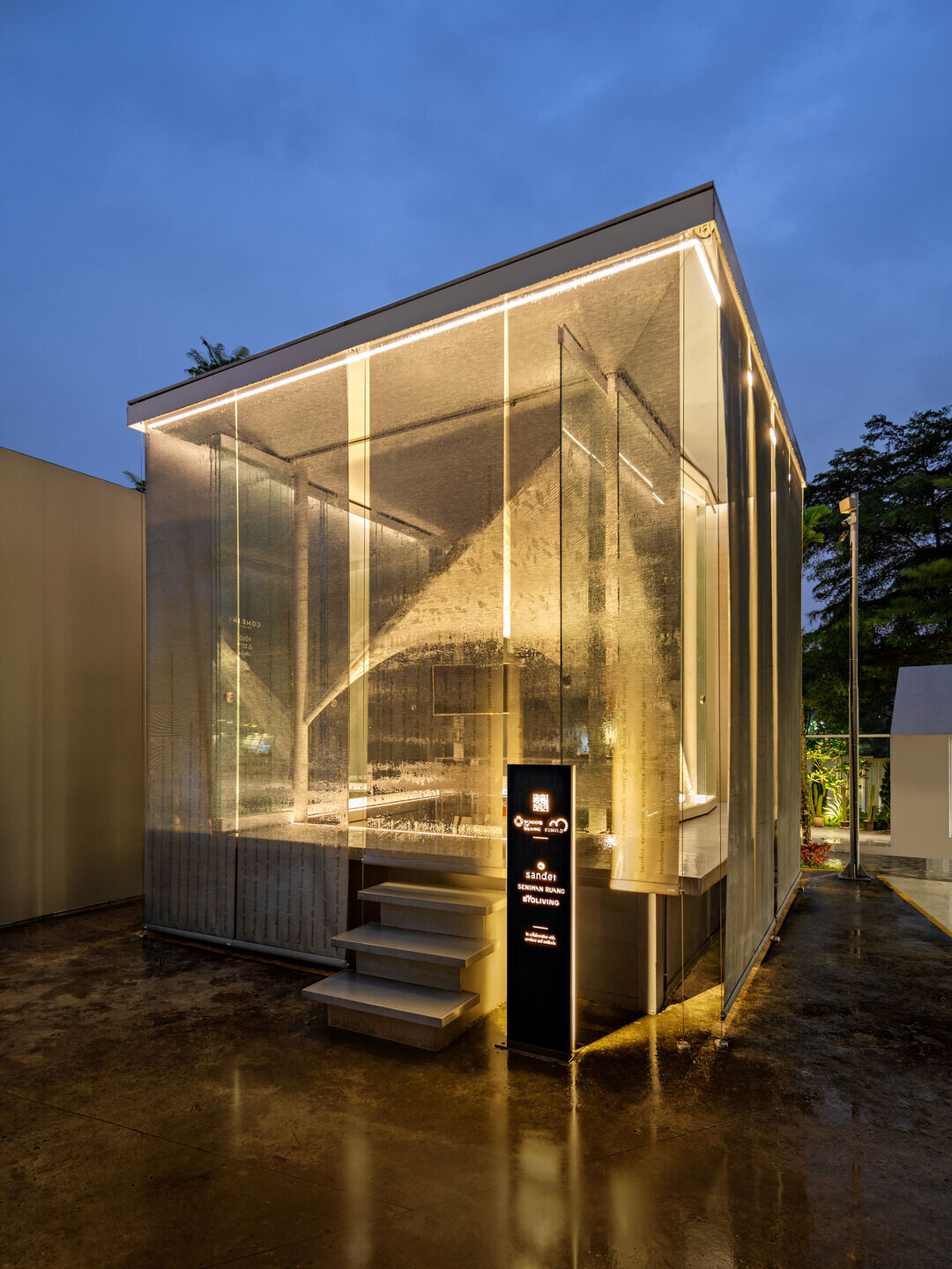 https://archello.com/story/112000/attachments/photos-videos/10 photo_credit Mario Wibowo
