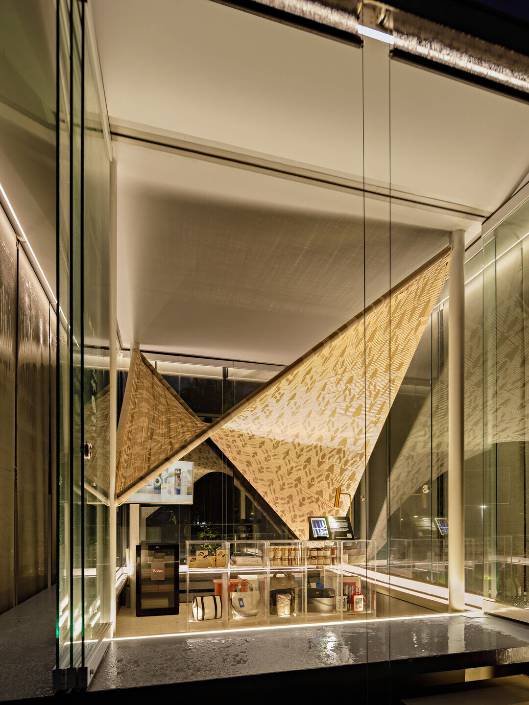 https://archello.com/story/112000/attachments/photos-videos/14 photo_credit Mario Wibowo