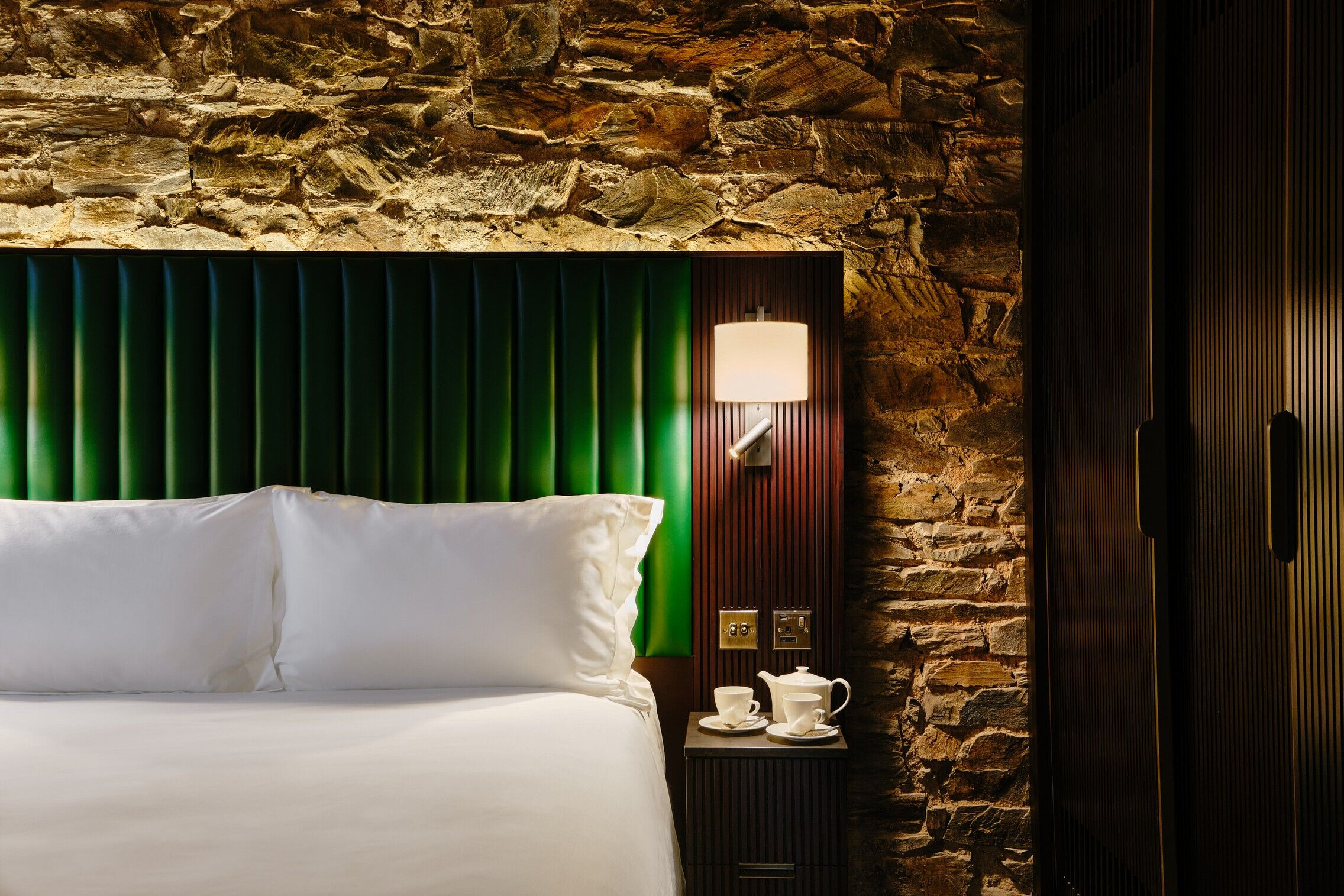 https://archello.com/story/112037/attachments/photos-videos/22 photo_credit The Bodmin Jail Hotel