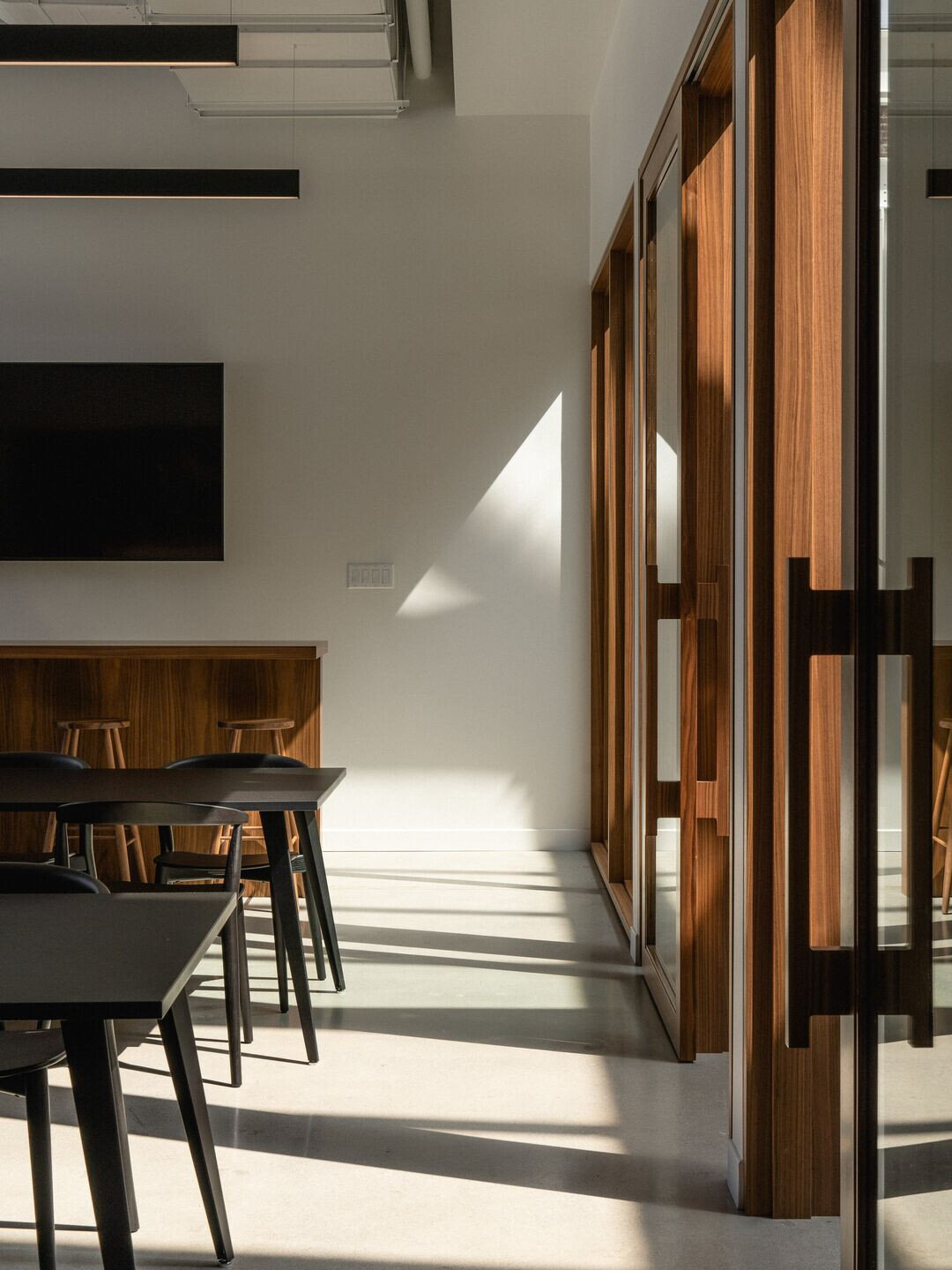 https://archello.com/story/112095/attachments/photos-videos/12 photo_credit Raphaël Thibodeau