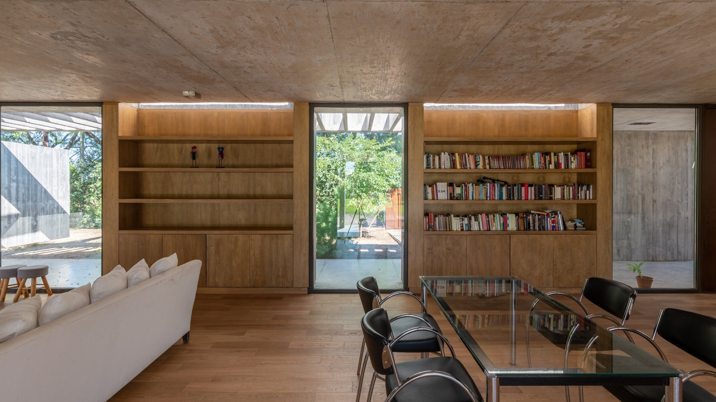https://archello.com/story/112320/attachments/photos-videos/81 photo_credit Arch: Gonzalo Viramonte