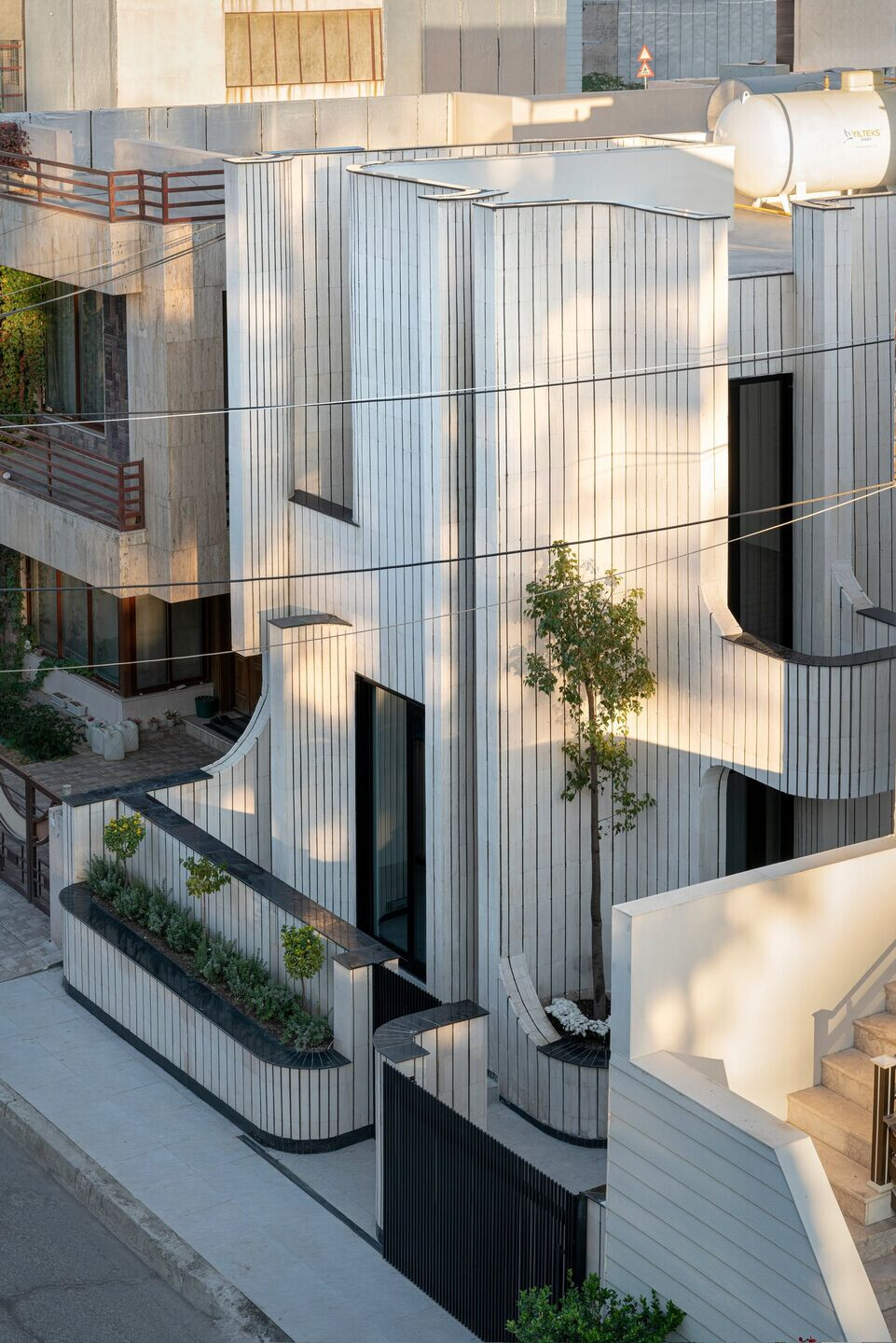 https://archello.com/story/112307/attachments/photos-videos/15 photo_credit Deed Studio