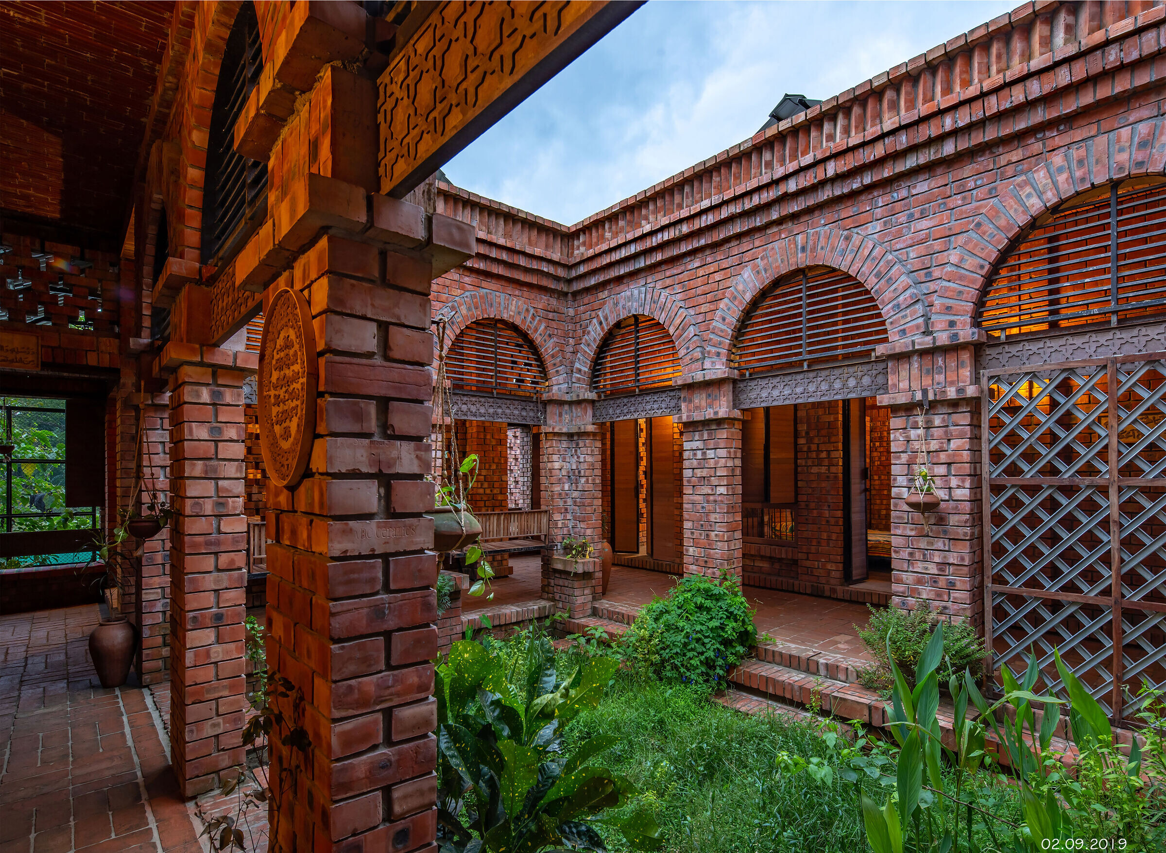 https://archello.com/story/112458/attachments/photos-videos/7 photo_credit Maruf Raihan