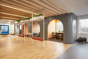 Étage CL - A fun and Stimulating Workspace!