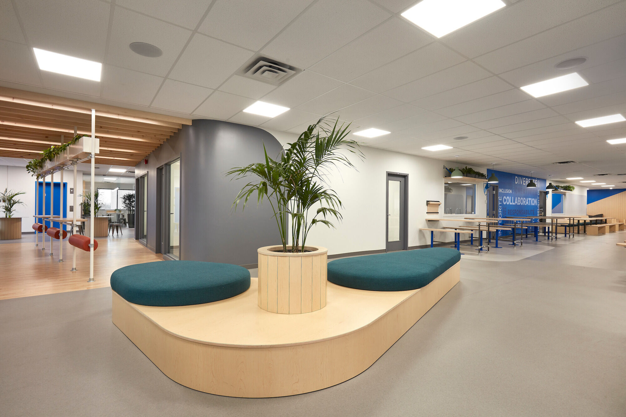 https://archello.com/story/112568/attachments/photos-videos/8 photo_credit Maxime Brouillet
