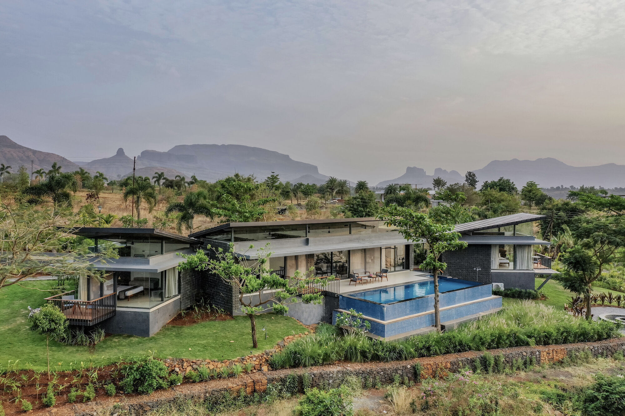 https://archello.com/story/112594/attachments/photos-videos/4 photo_credit Maulik Patel, Inclined studio