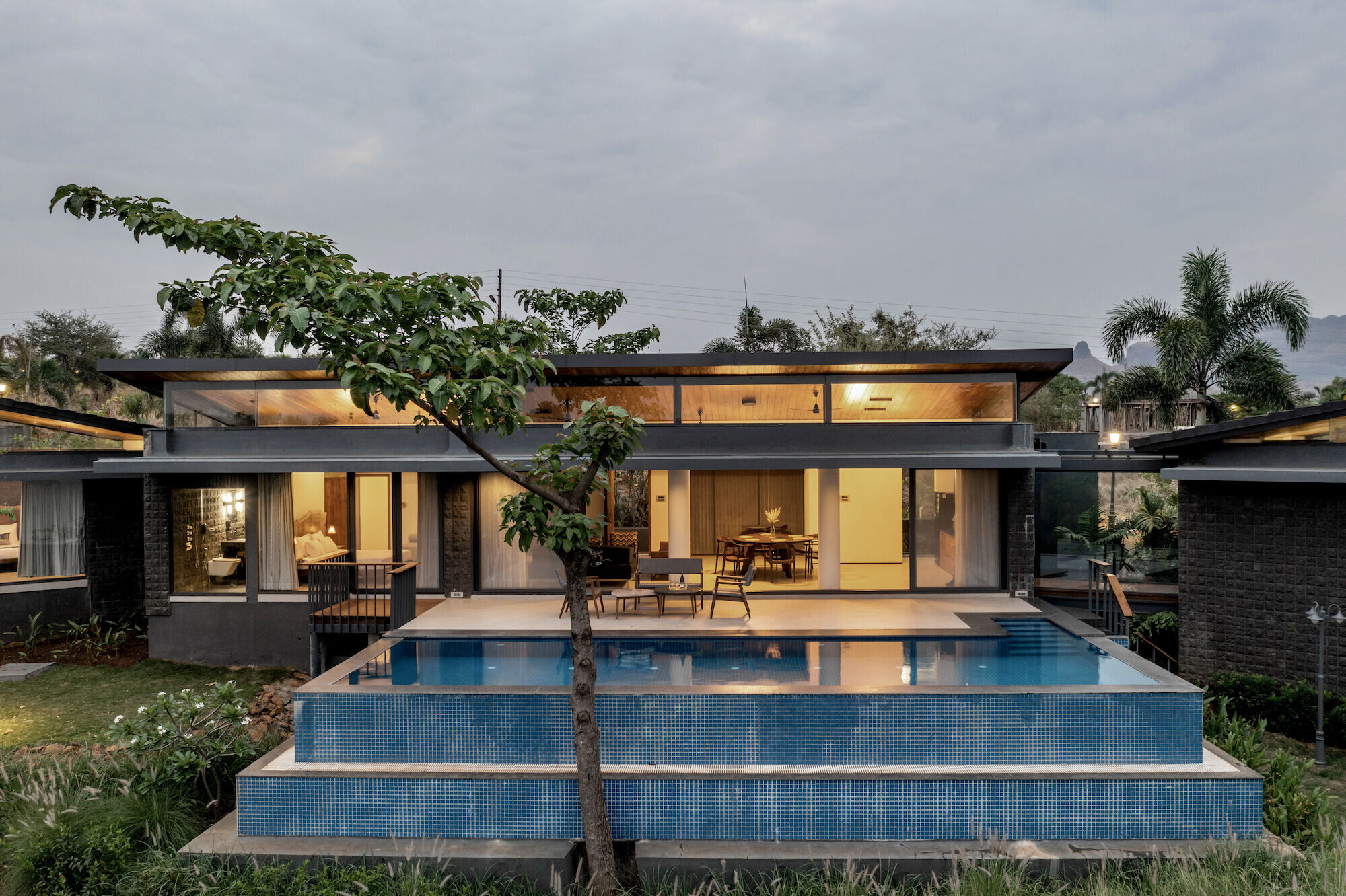 https://archello.com/story/112594/attachments/photos-videos/5 photo_credit Maulik Patel, Inclined studio
