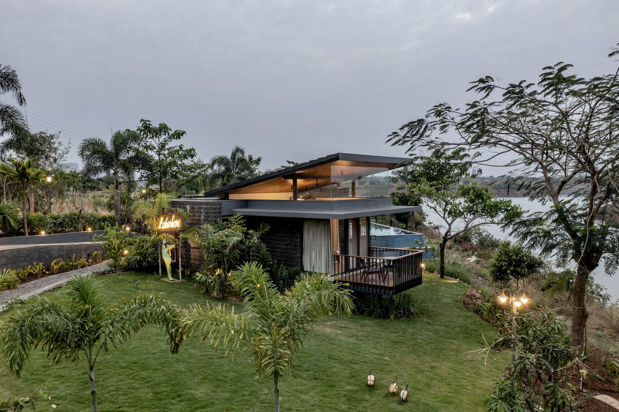 https://archello.com/story/112594/attachments/photos-videos/2 photo_credit Maulik Patel, Inclined studio
