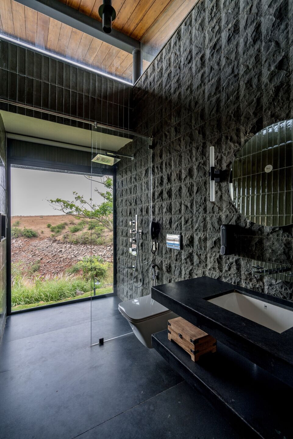 https://archello.com/story/112594/attachments/photos-videos/10 photo_credit Maulik Patel, Inclined studio