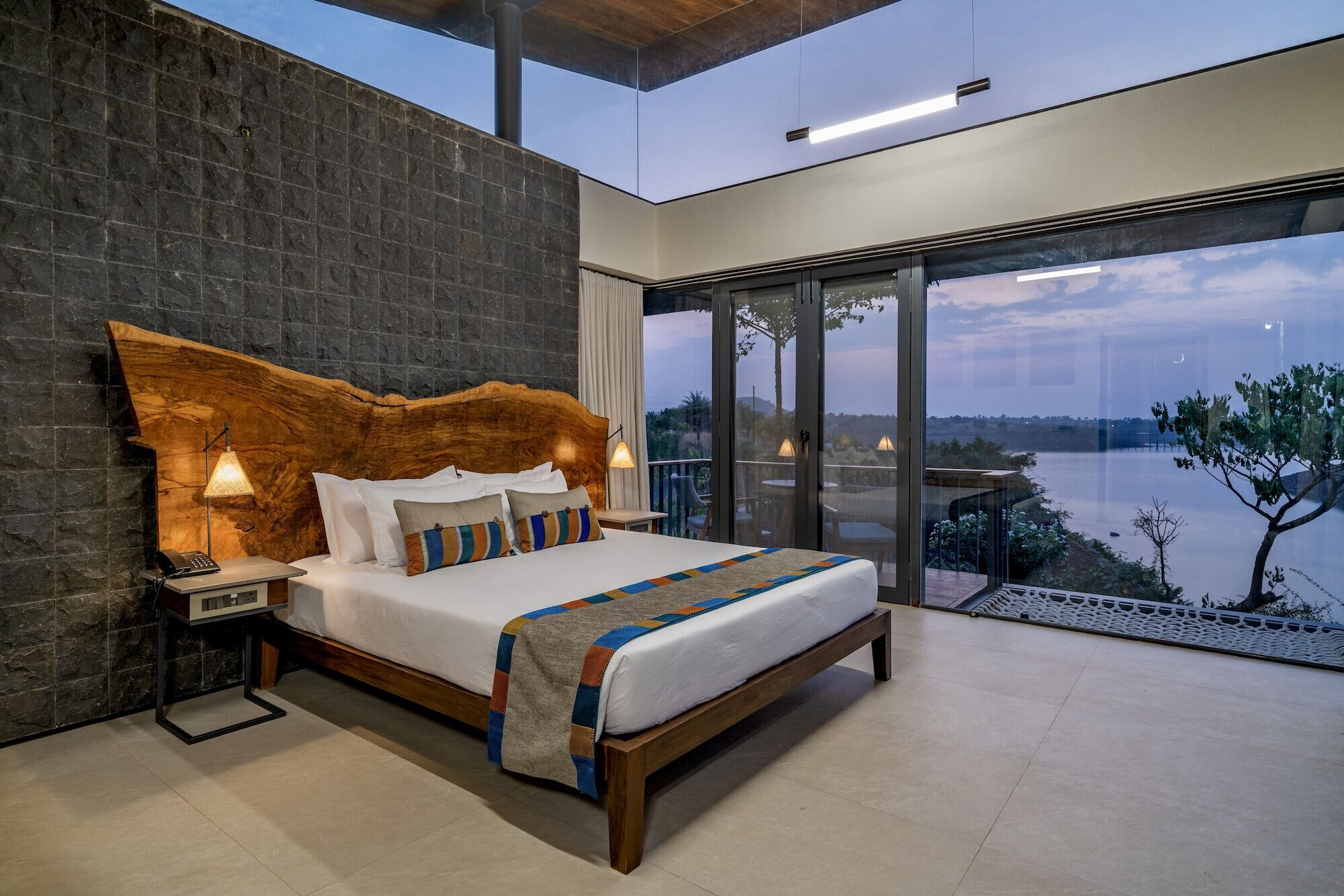 https://archello.com/story/112594/attachments/photos-videos/12 photo_credit Maulik Patel, Inclined studio