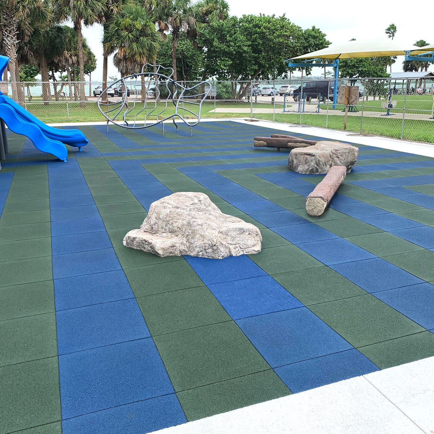 https://archello.com/story/112605/attachments/photos-videos/7 photo_credit © sofSURFACES Inc.