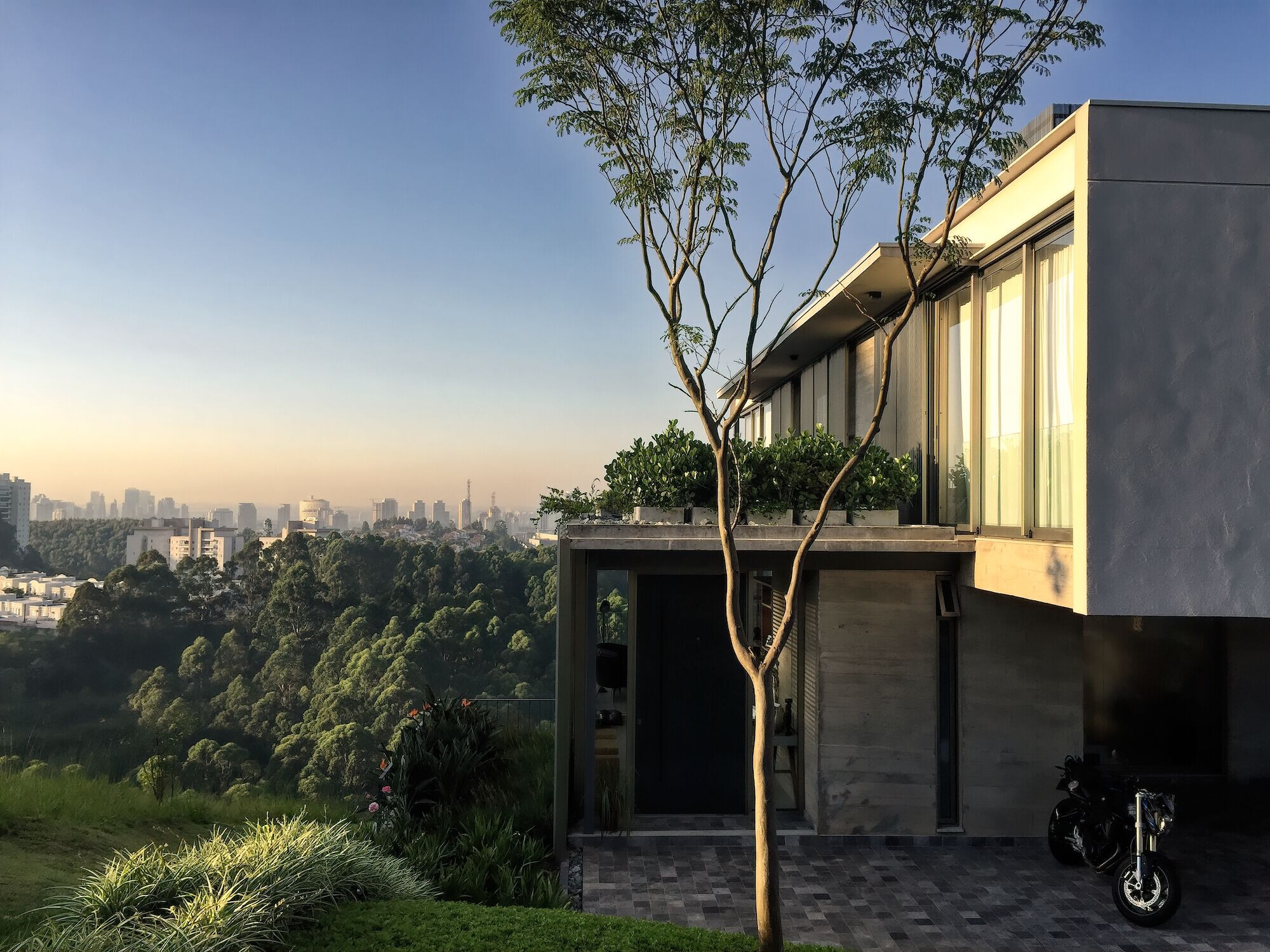 https://archello.com/story/112917/attachments/photos-videos/6 photo_credit André Biselli Sauaia