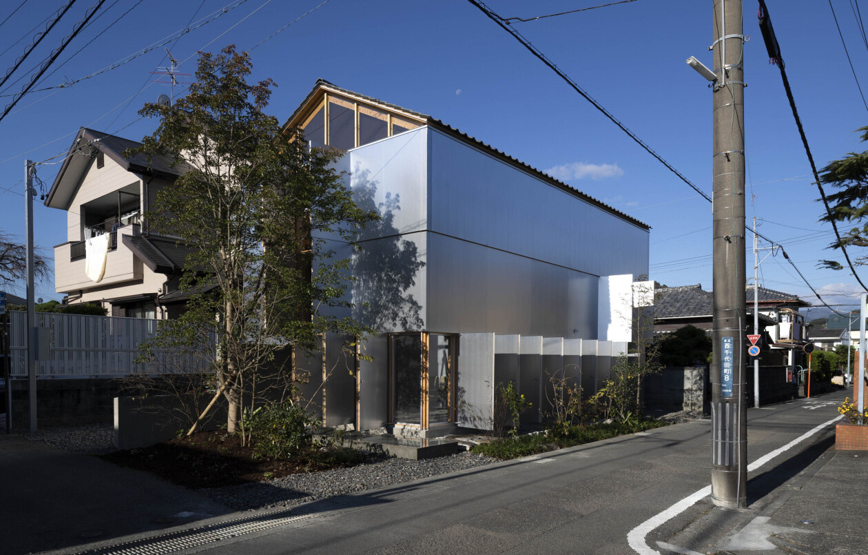 Seichii Yamada & Associates reimagine the traditional Japanese house in a striking silver façade