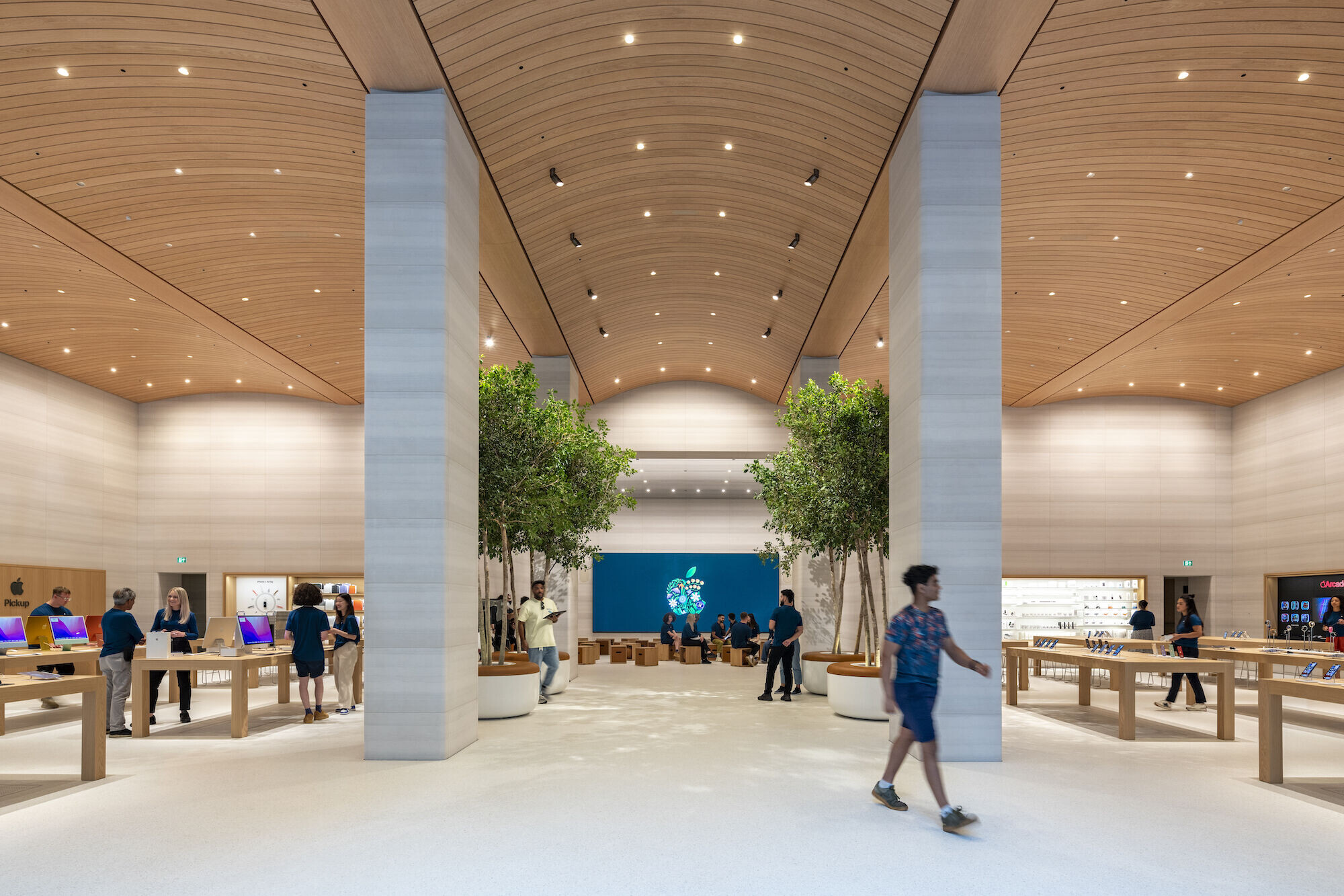 https://archello.com/story/113207/attachments/photos-videos/12 photo_credit Nigel Young / Foster + Partners