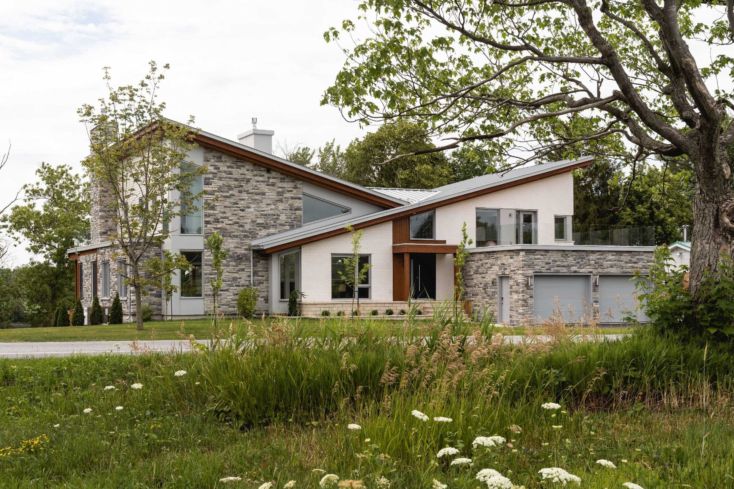 https://archello.com/story/113198/attachments/photos-videos/18 photo_credit Raphaël Thibodeau