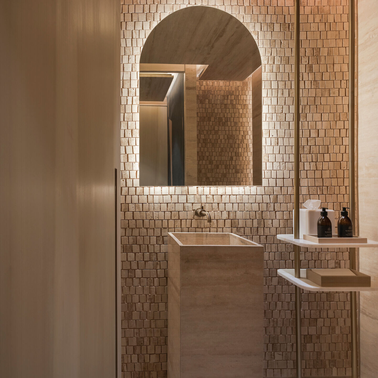 https://archello.com/story/113370/attachments/photos-videos/16 photo_credit LGM Studio