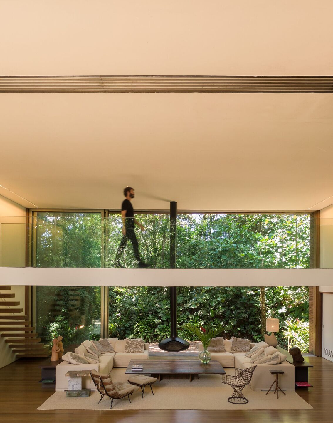 https://archello.com/story/113357/attachments/photos-videos/3 Fernando Guerra