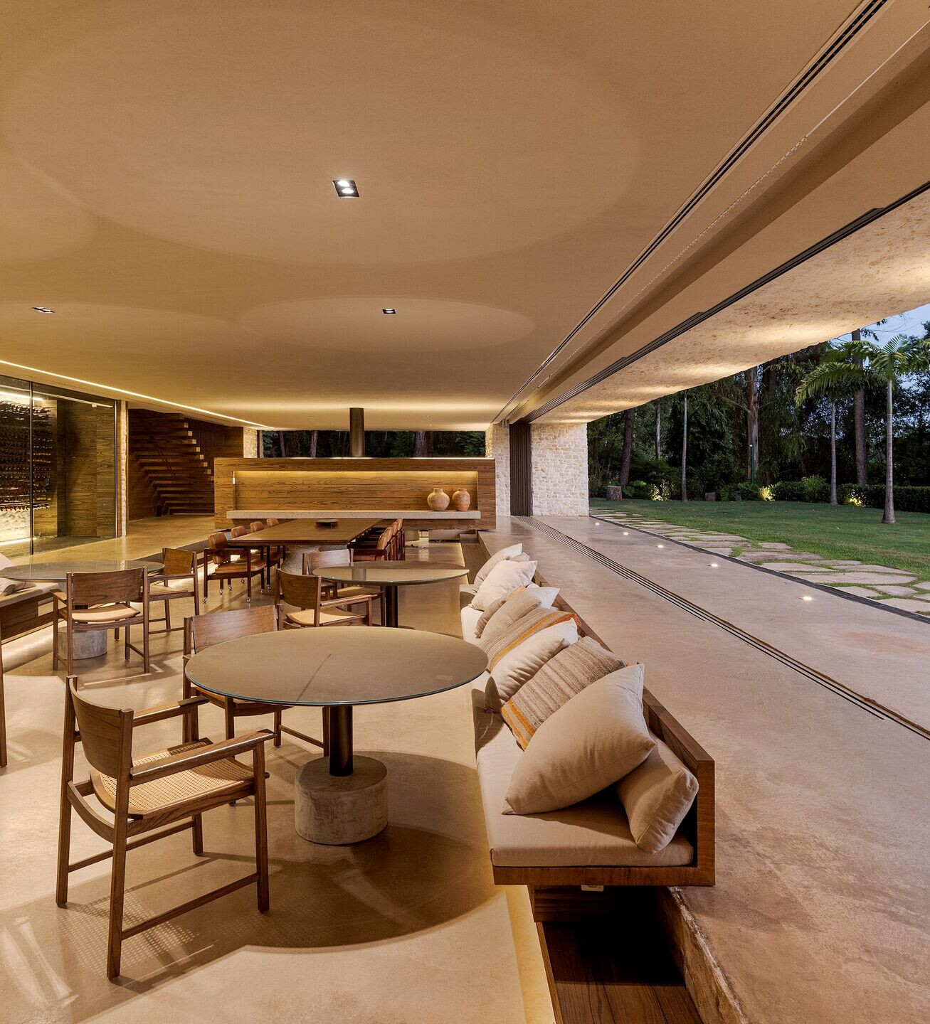 https://archello.com/story/113356/attachments/photos-videos/10 photo_credit Fernando Guerra