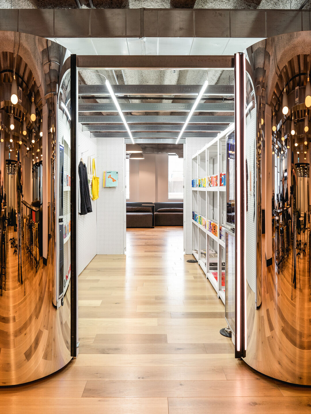 https://archello.com/story/113470/attachments/photos-videos/15 photo_credit Raphaël Thibodeau