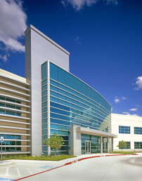Gateway Corporate Center | Vistacool® Azuria® Glass