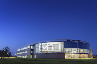 Baker Hughes | Vistacool® Pacifica® Glass, Solarban® 60 Glass, Solarban® 70 Glass