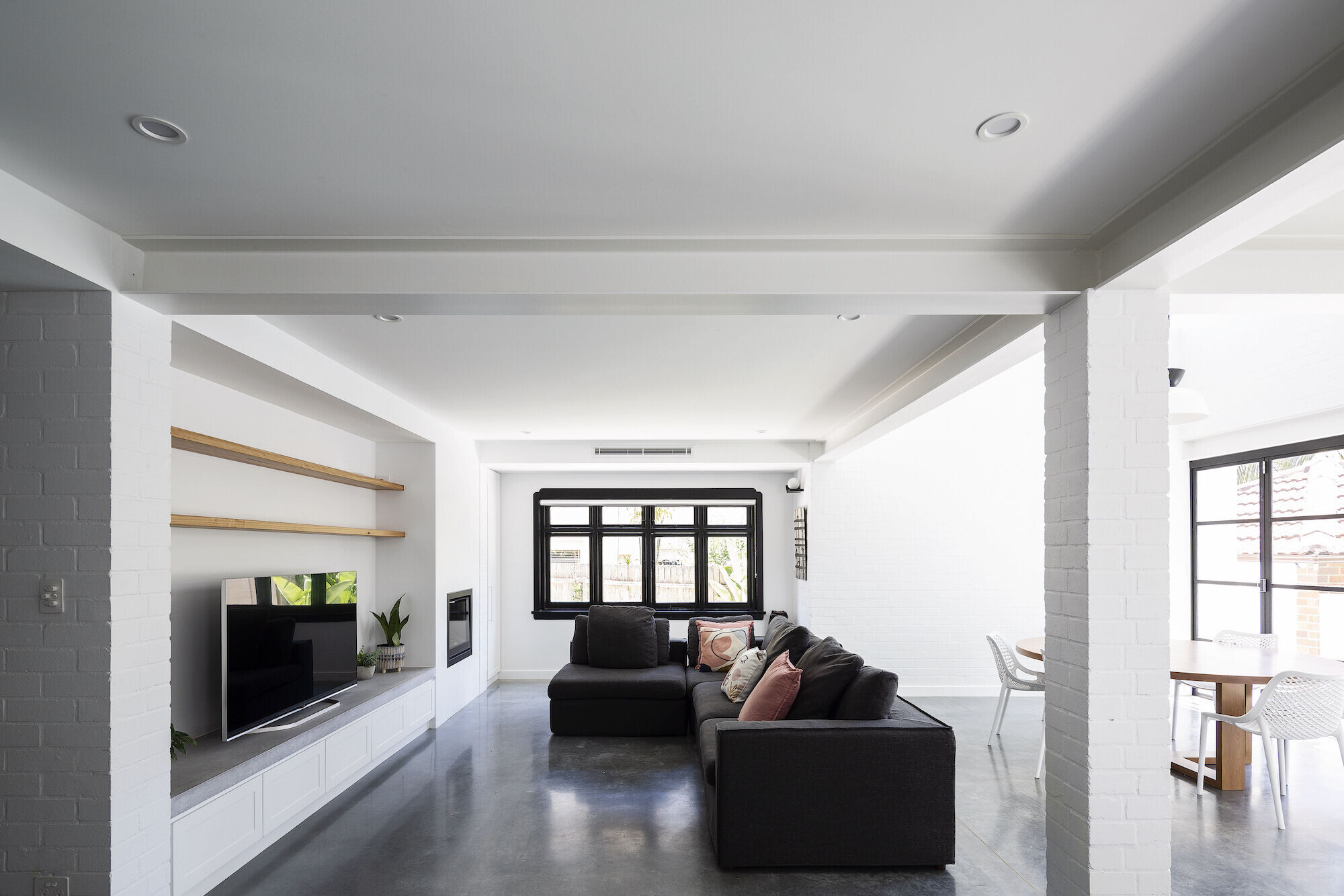 https://archello.com/story/113634/attachments/photos-videos/32 photo_credit Simon Whitbread