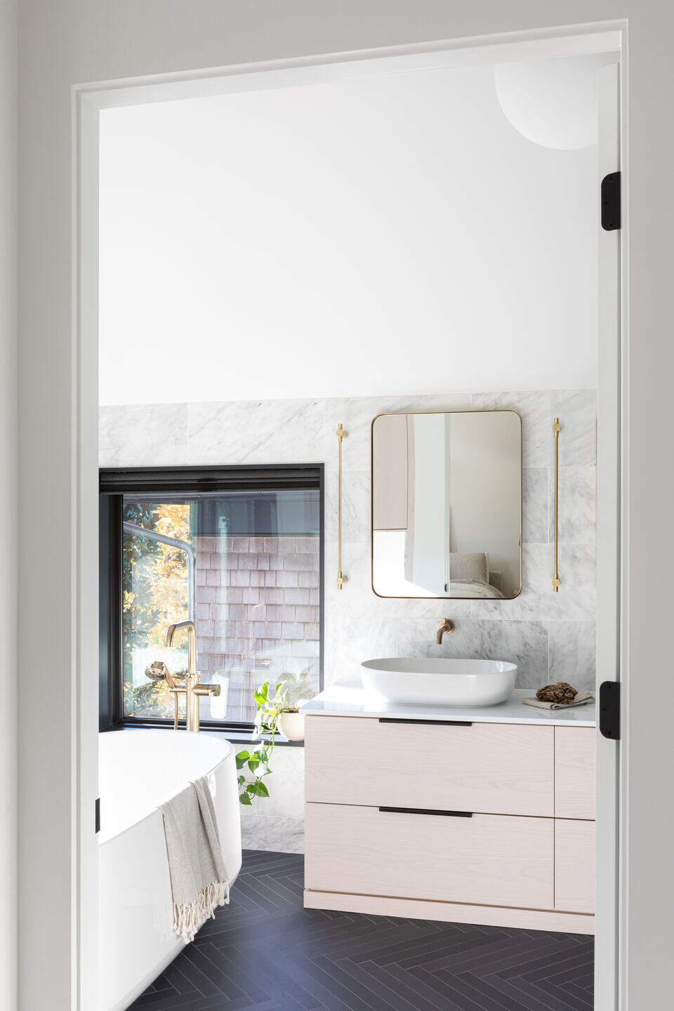 https://archello.com/story/113676/attachments/photos-videos/26 photo_credit Ema Peter