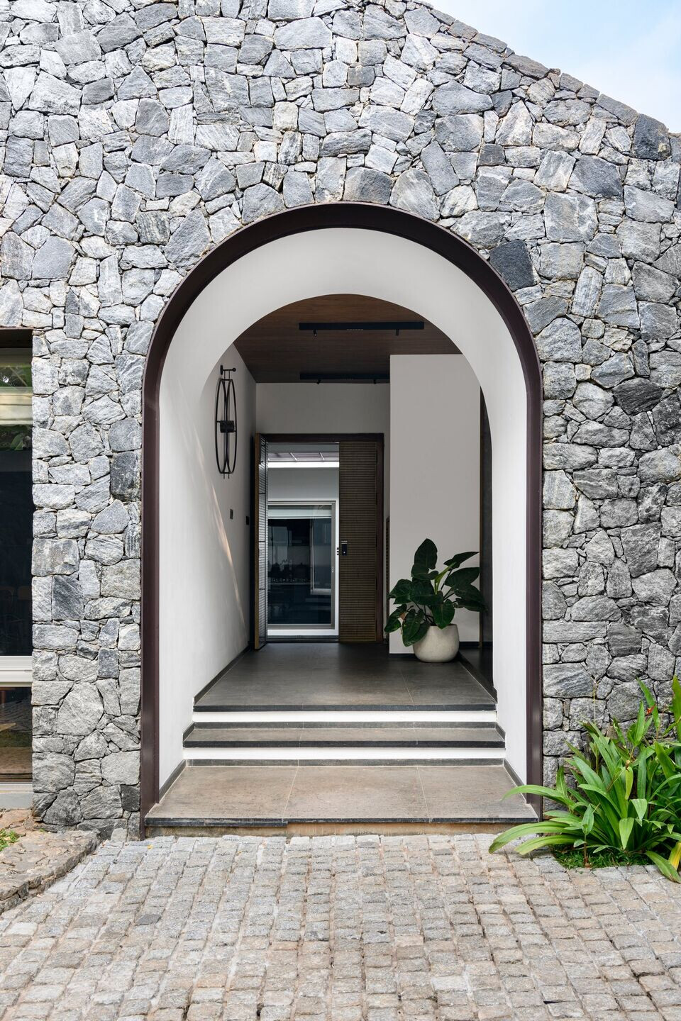 https://archello.com/story/113667/attachments/photos-videos/8 photo_credit Justin Sebastian