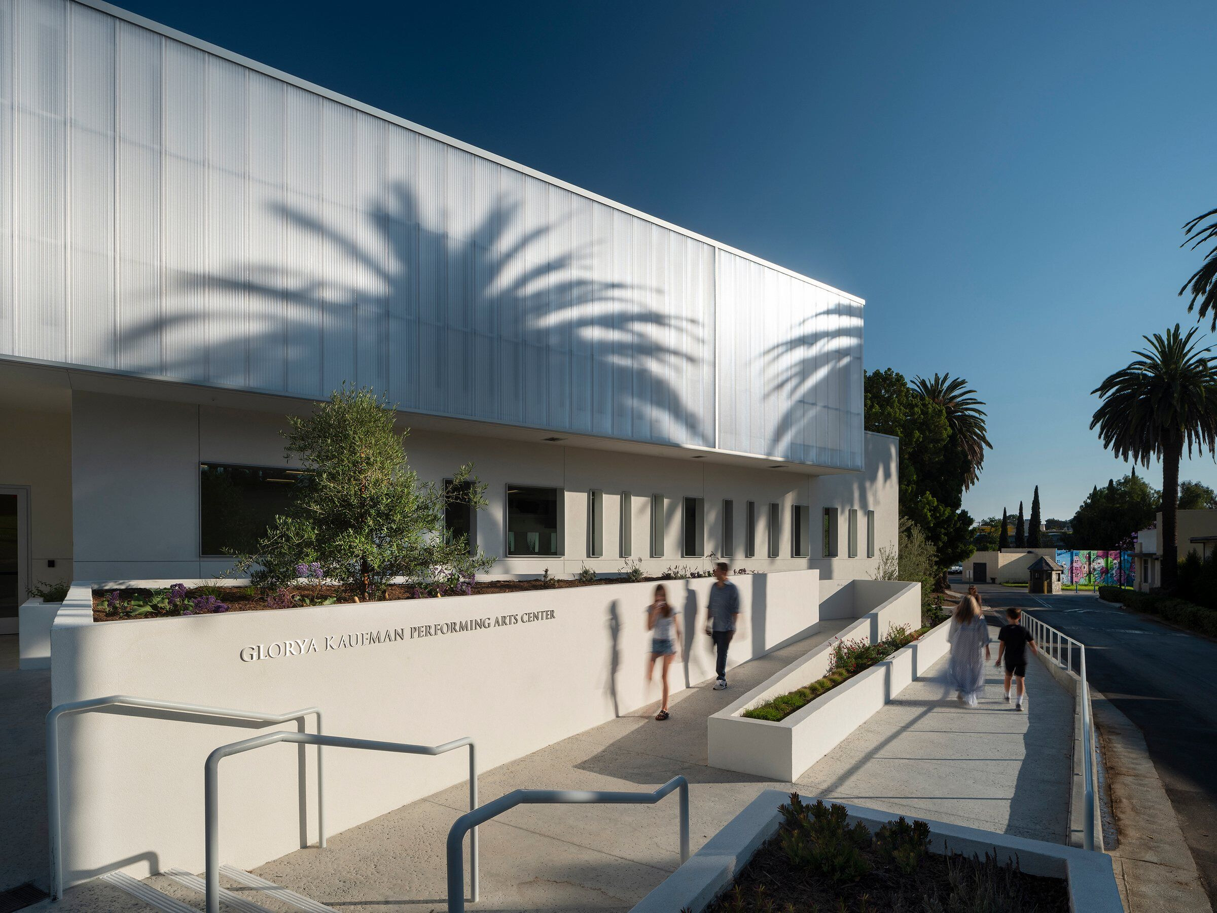 https://archello.com/story/113705/attachments/photos-videos/12 photo_credit Nic Lehoux
