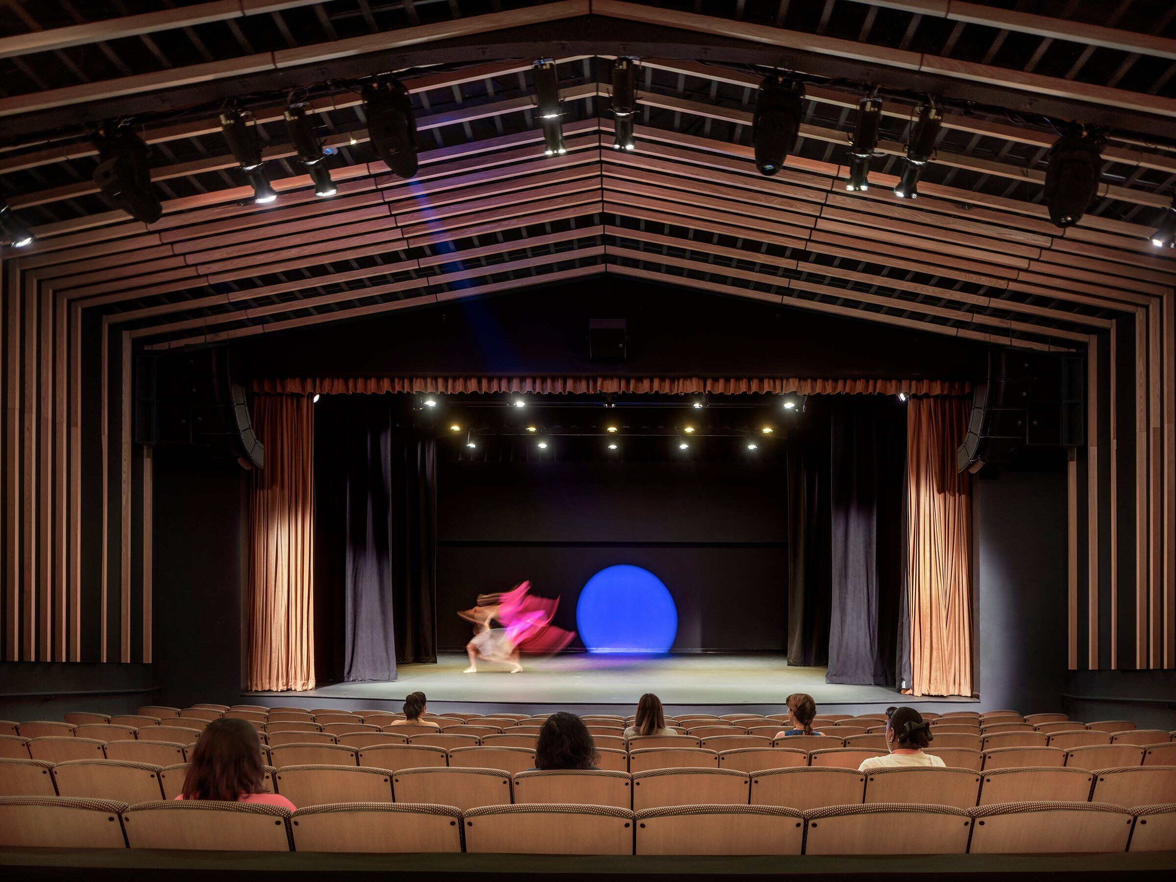 https://archello.com/story/113705/attachments/photos-videos/34 photo_credit Nic Lehoux