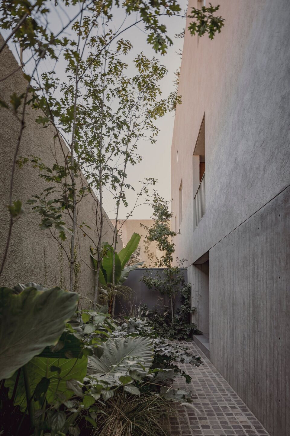 https://archello.com/story/113743/attachments/photos-videos/4 photo_credit César Béjar Studio