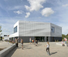 Entrance Pantarijn school with facade art