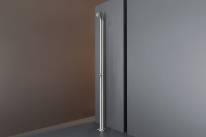 BLD04 - Free-standing outdoor shower in AISI 316L stainless steel. Aerated rain jet controlled by mixer of MILO360 collection