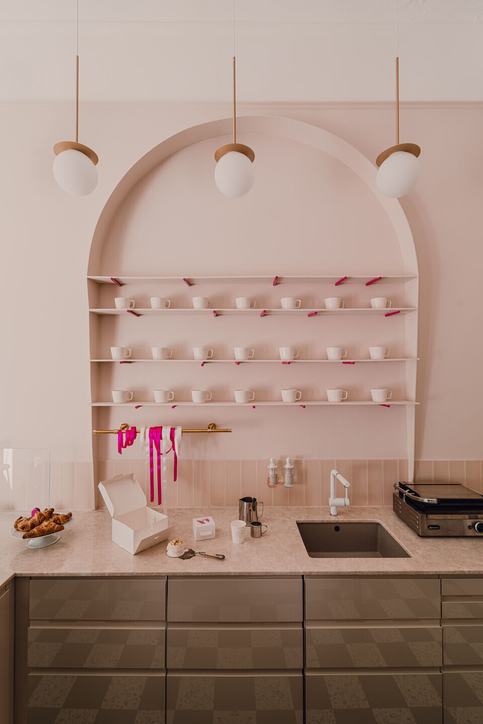 https://archello.com/story/113882/attachments/photos-videos/8 photo_credit Pion Studio