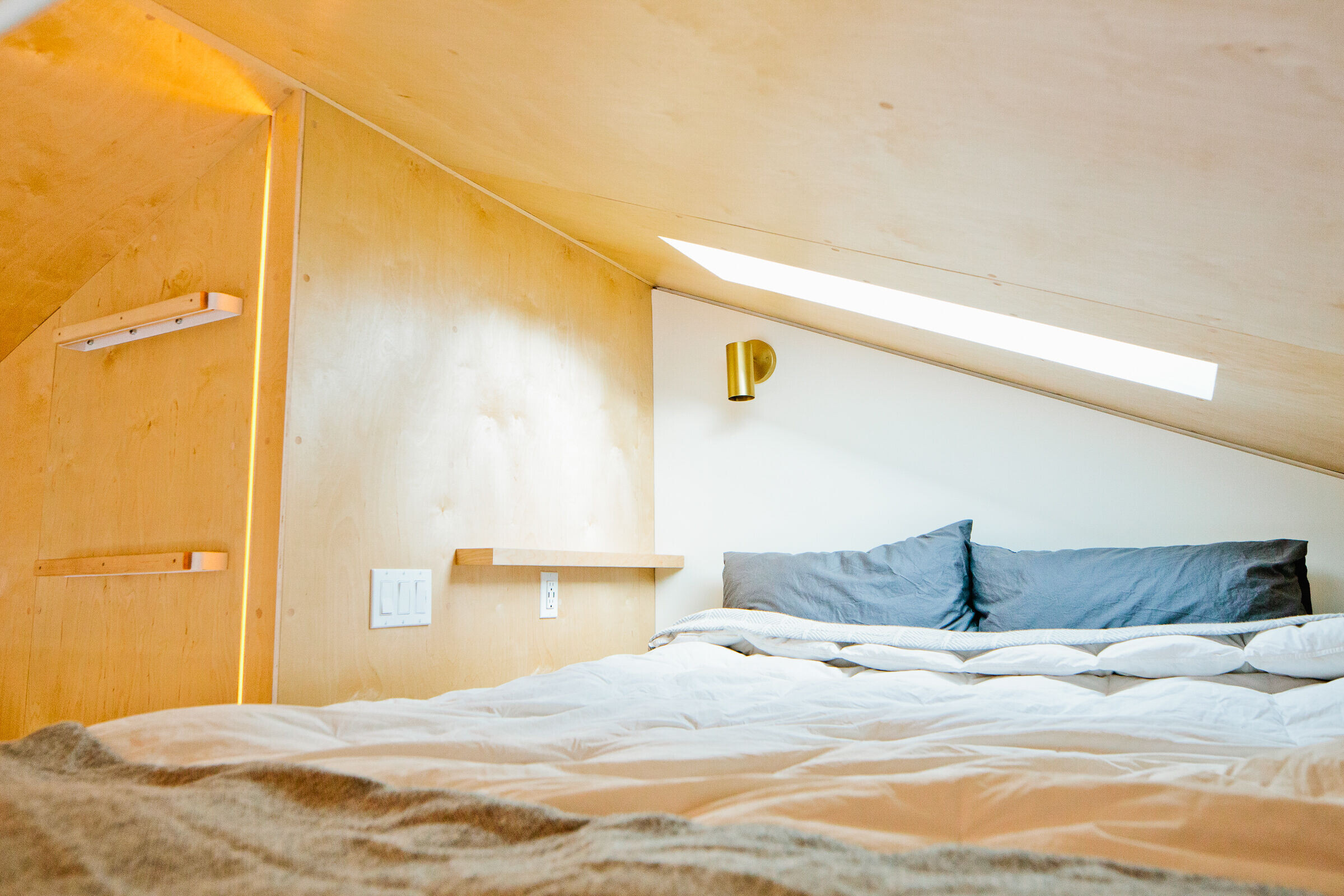 https://archello.com/story/114004/attachments/photos-videos/10 photo_credit Colin Cabalka