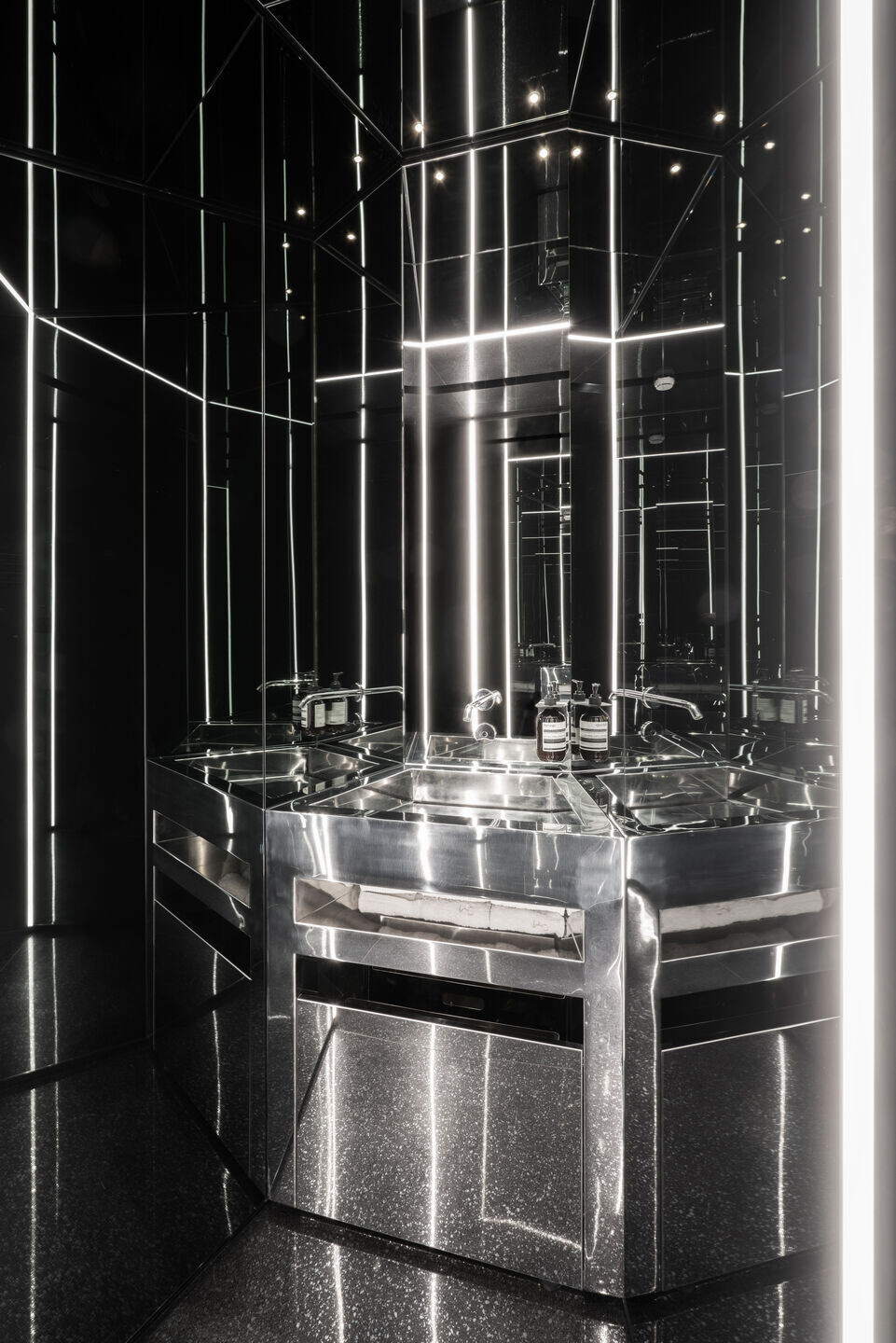 https://archello.com/story/114282/attachments/photos-videos/6 photo_credit Andrea Martiradonna