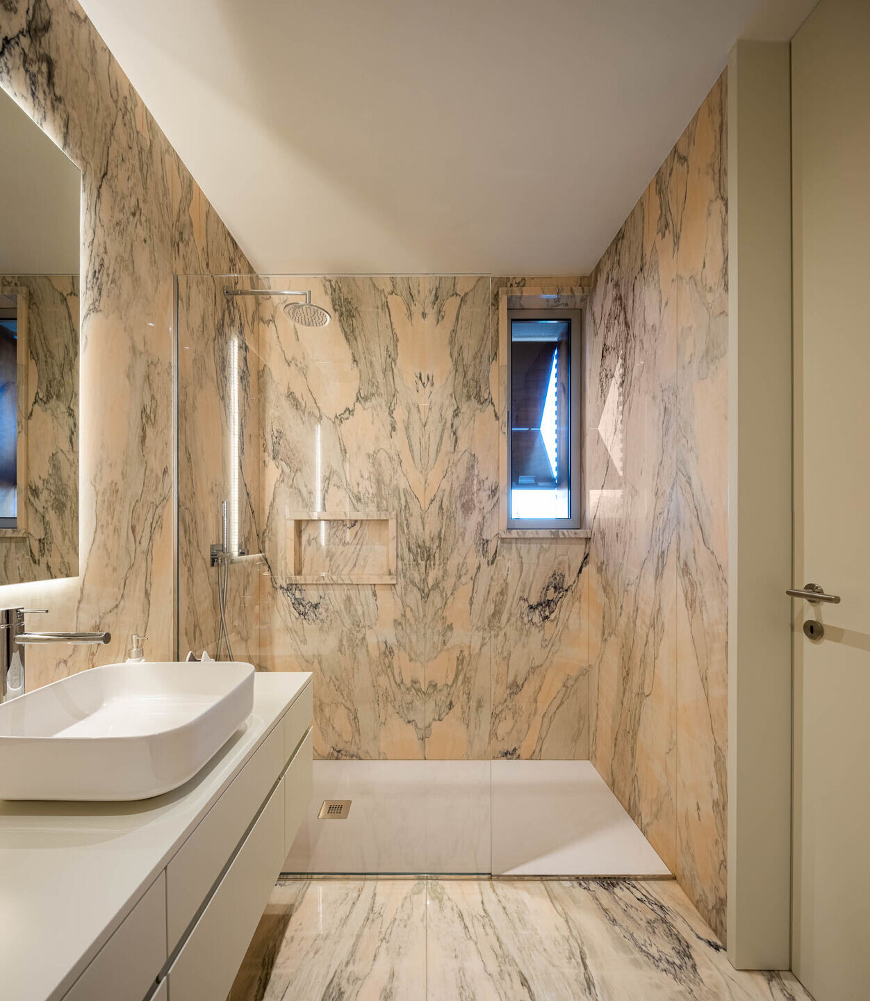 https://archello.com/story/114427/attachments/photos-videos/35 photo_credit Ivo Tavares