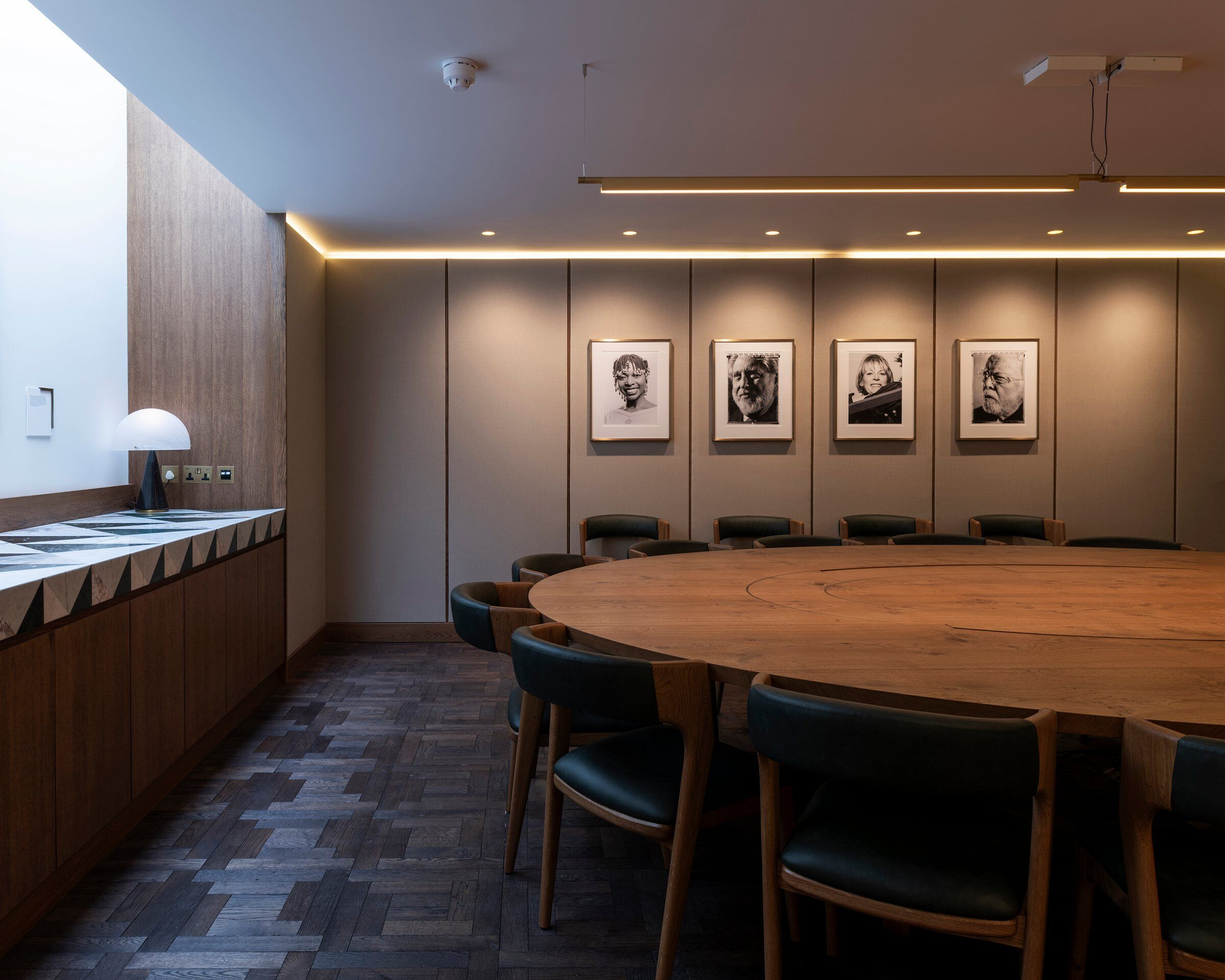https://archello.com/story/114441/attachments/photos-videos/3 photo_credit James Newton