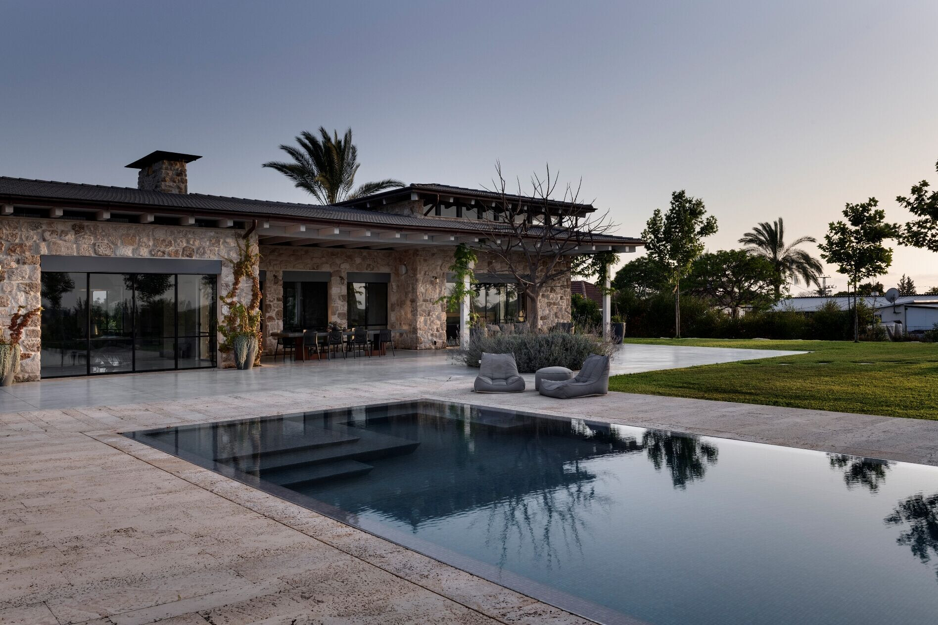 https://archello.com/story/114628/attachments/photos-videos/4 photo_credit Oded Smadar