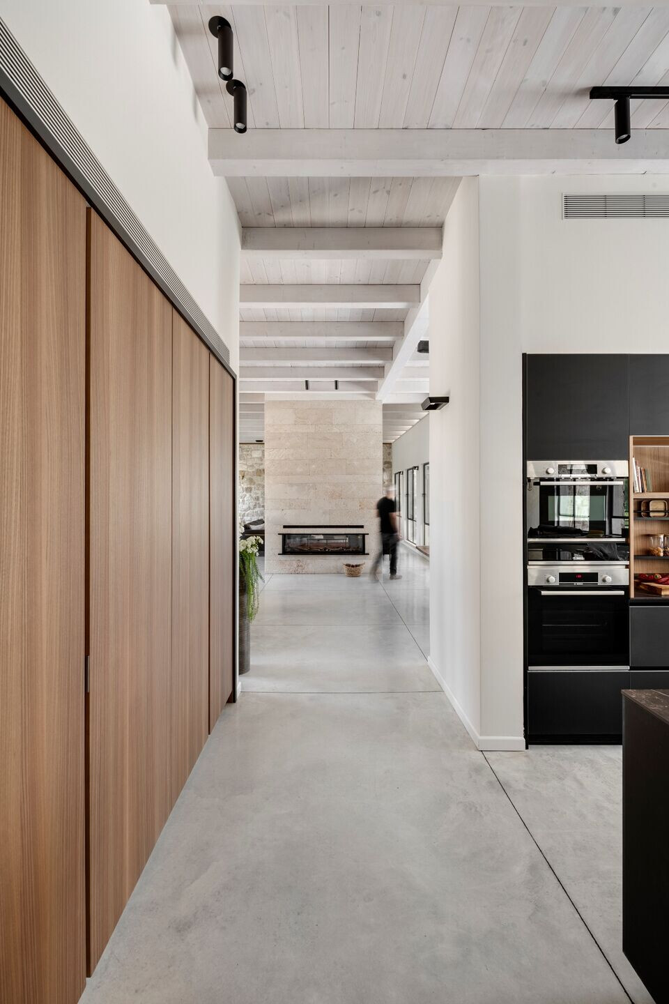 https://archello.com/story/114628/attachments/photos-videos/13 photo_credit Oded Smadar