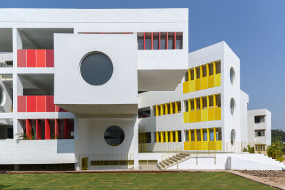 Vibrant vistas and seamless edges define this pre-primary school in Gokak, India