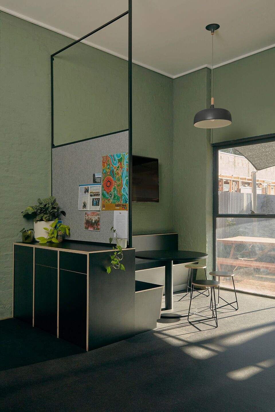 https://archello.com/story/114713/attachments/photos-videos/10 photo_credit Tom Ross
