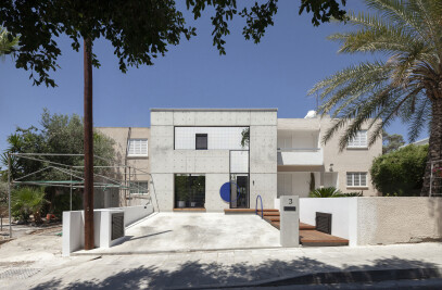 Domus Laetitiae / house in a refugee settlement