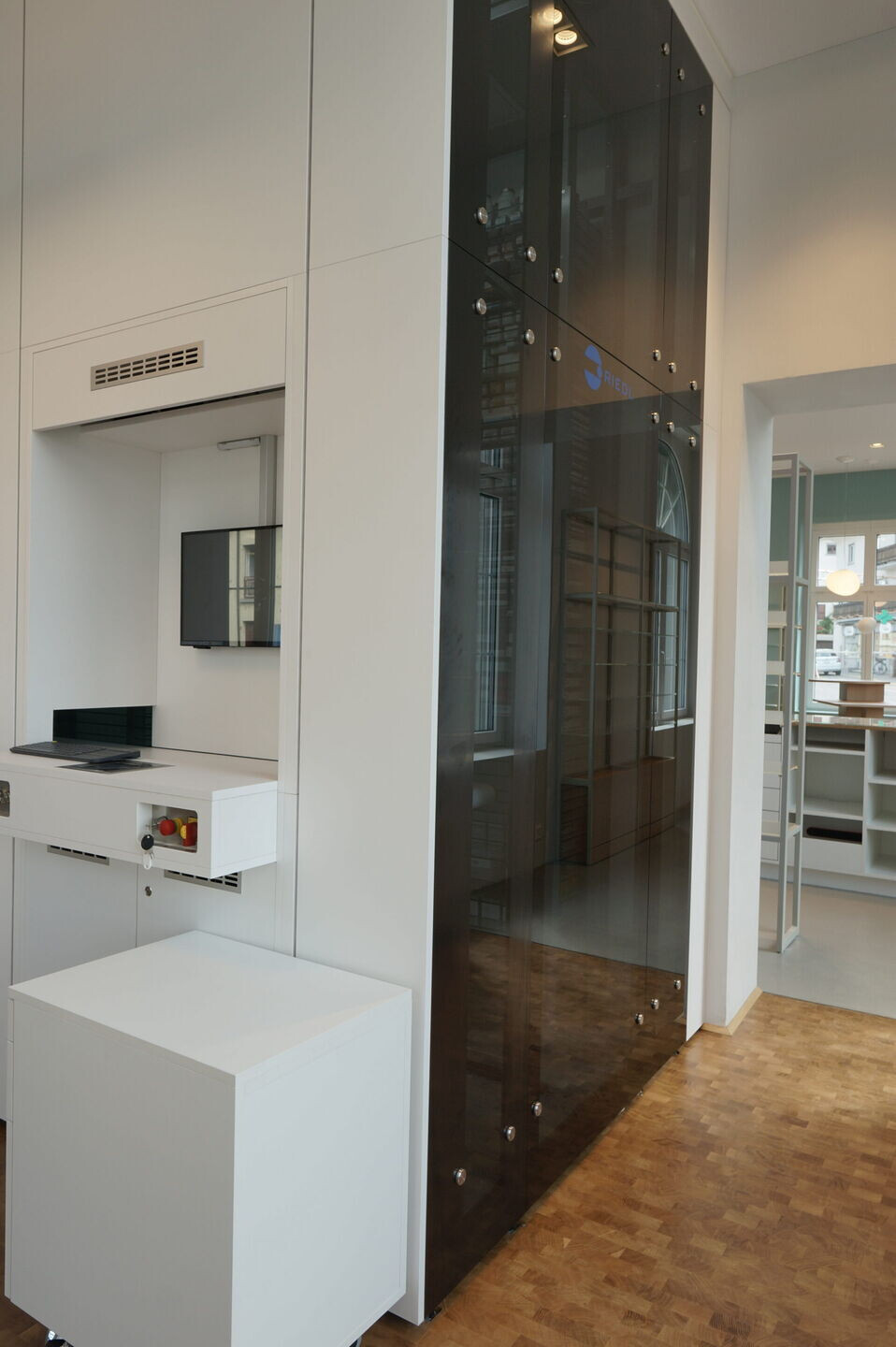 https://archello.com/story/114932/attachments/photos-videos/6 photo_credit Global Shop Design GmbH
