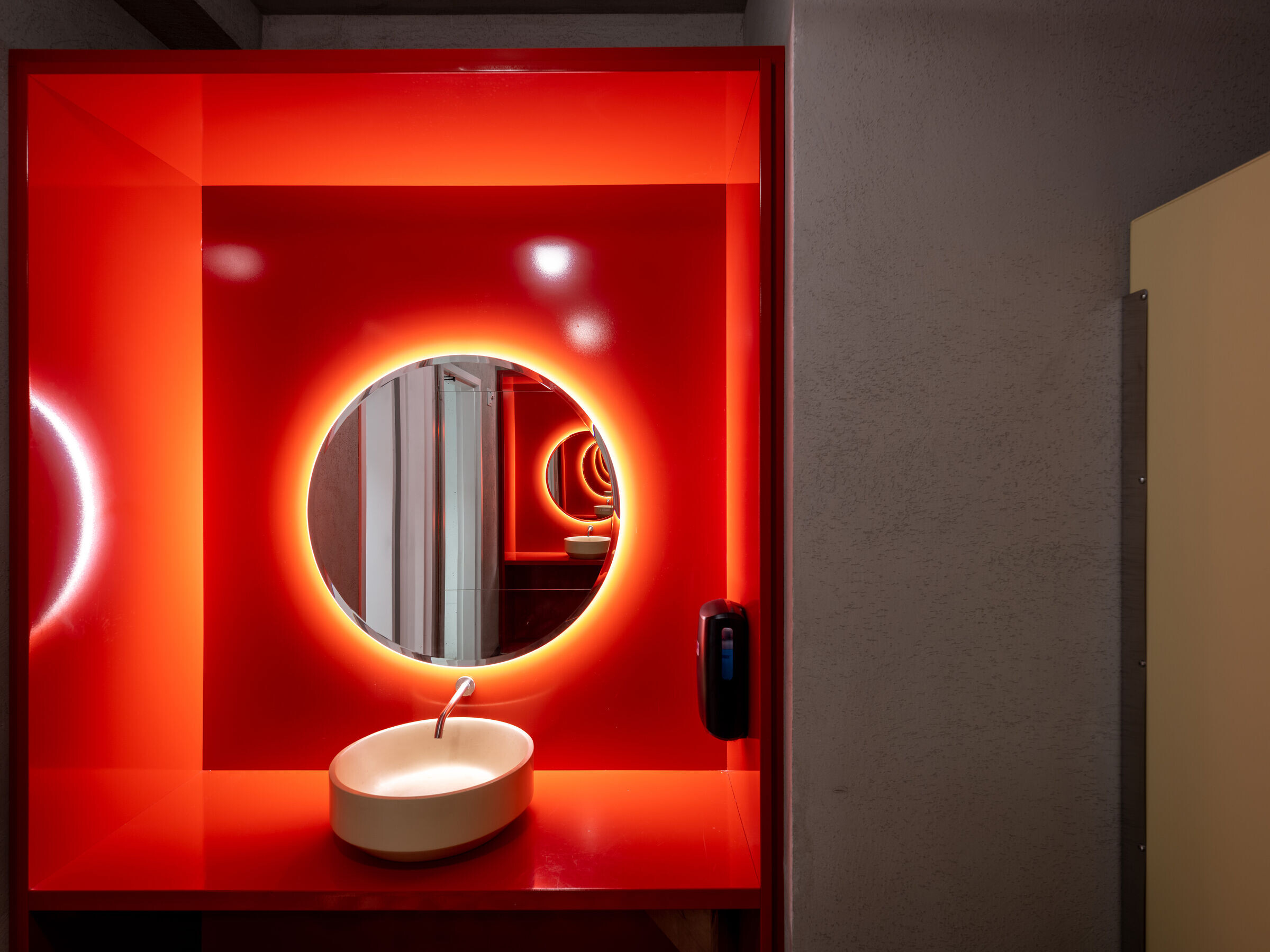 https://archello.com/story/115011/attachments/photos-videos/26 photo_credit Ossip van Duivenbode