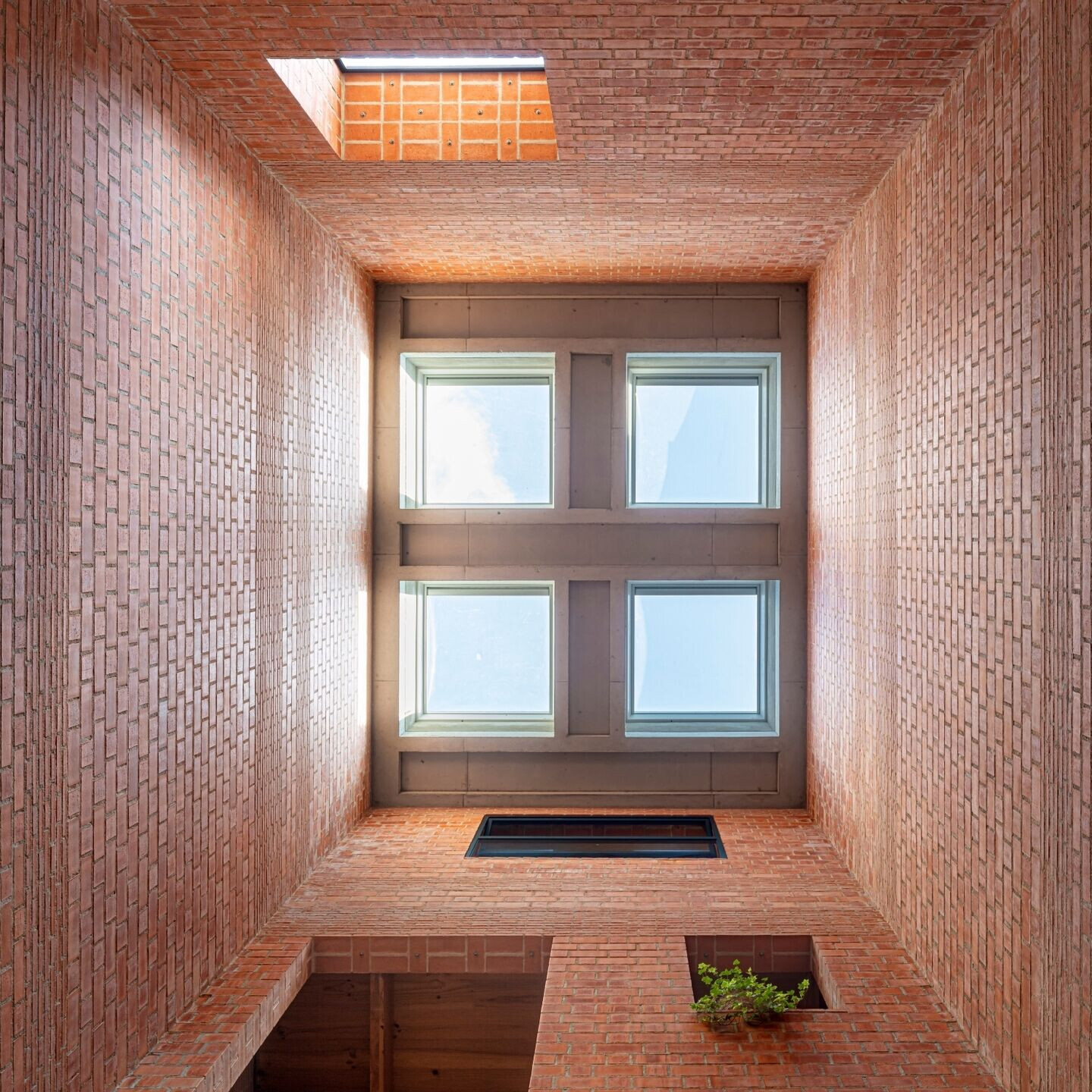 https://archello.com/story/115149/attachments/photos-videos/5 photo_credit Adrià Goula