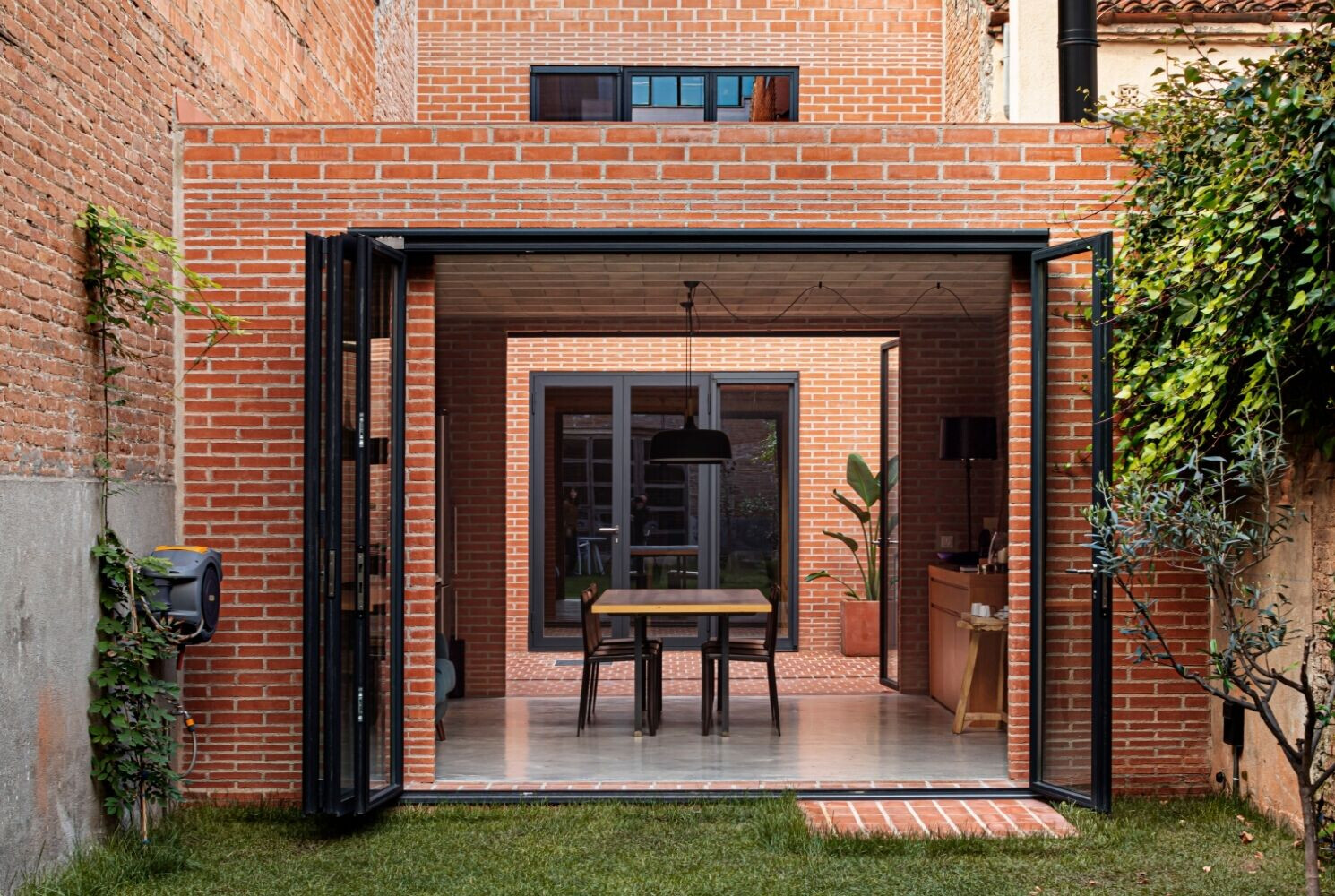 https://archello.com/story/115149/attachments/photos-videos/5 photo_credit Adrià Goula