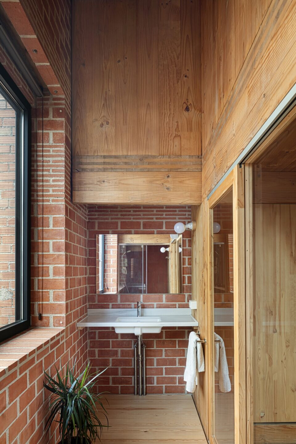 https://archello.com/story/115149/attachments/photos-videos/17 photo_credit Adrià Goula