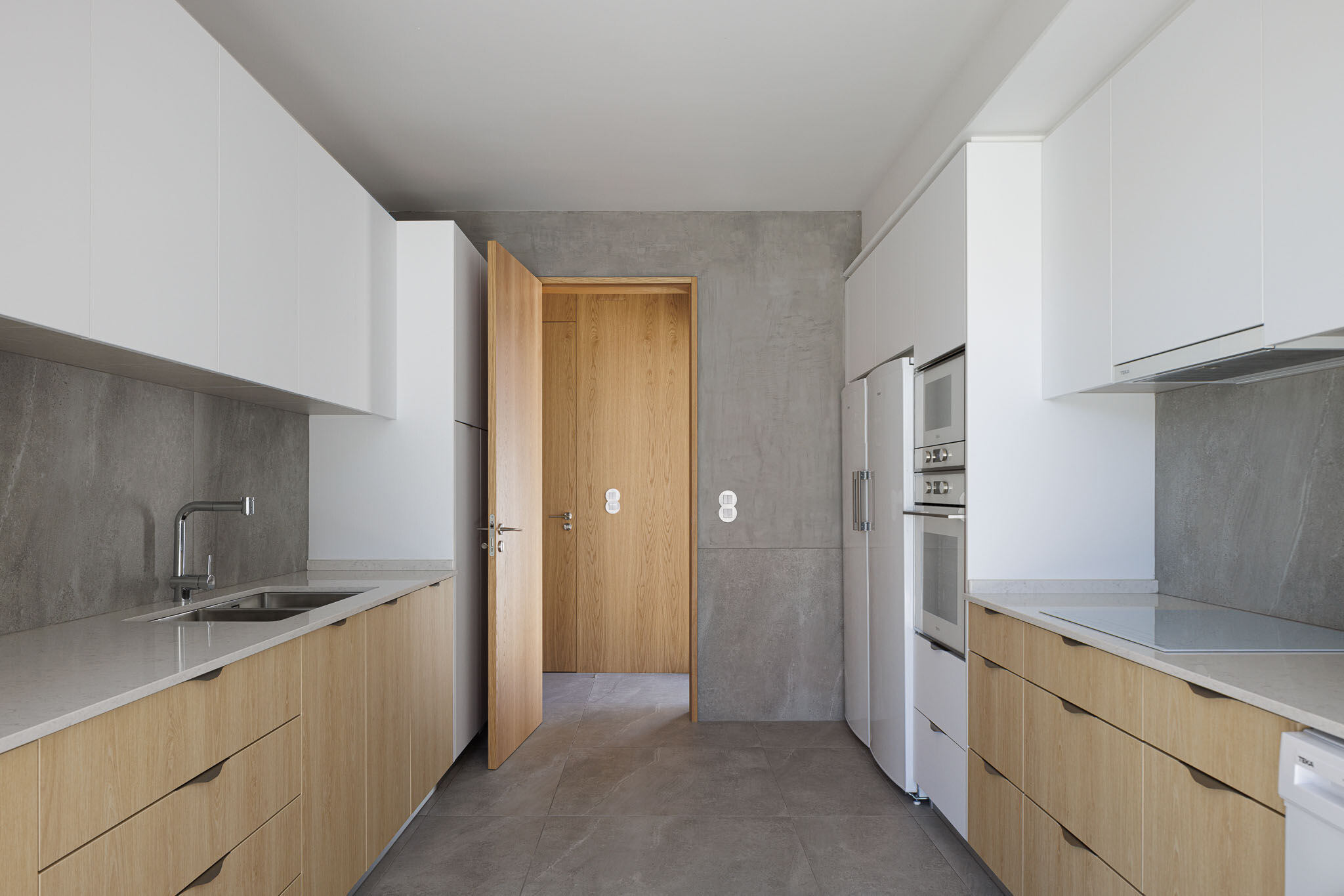 https://archello.com/story/115162/attachments/photos-videos/44 photo_credit Ivo Tavares Studio